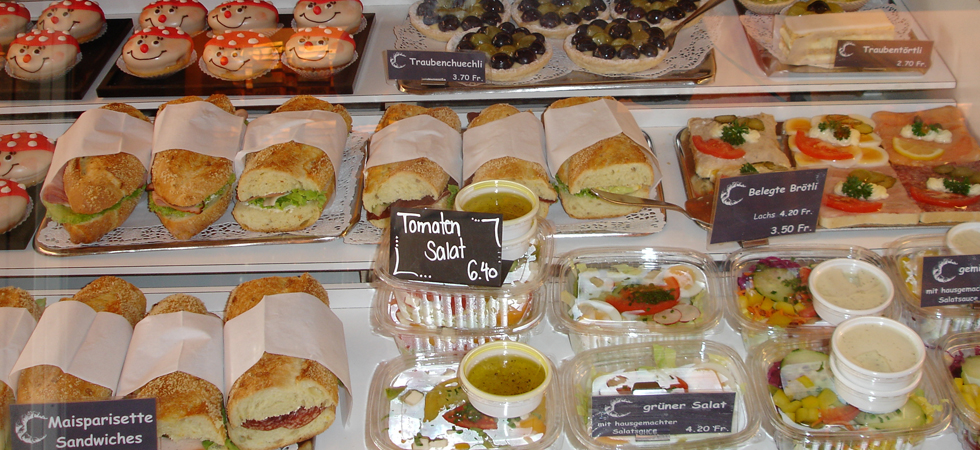 Vitrine mit Sandwiches - Obstberg Beck - Bern